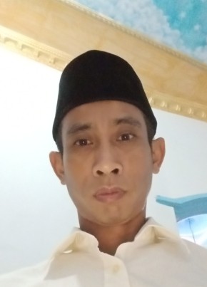 Irawandi, 35, Indonesia, Gongdanglegi Kulon