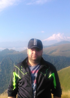Артём, 37, Россия, Железногорск (Красноярский край)