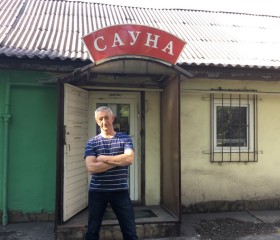 Олег, 65 лет, Камянське