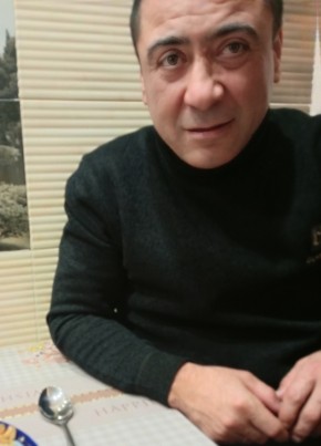 Роман из Волгограда 47 лет