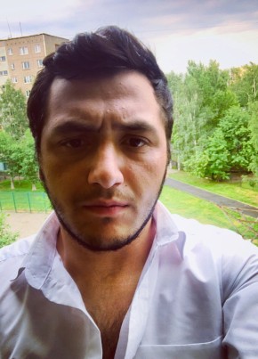 Артур, 28, Россия, Екатеринбург