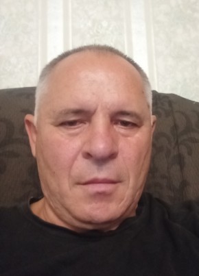 Михаил из Армавира 53 года