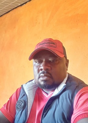Mandela, 44, Kenya, Eldoret