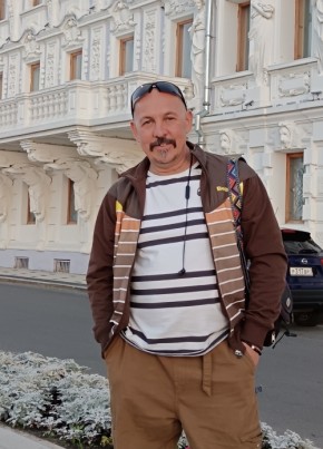 Максим из Владимира 52 года