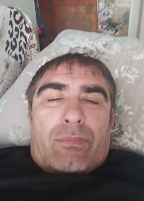 Igor, 43, Russia, Gubkinskiy