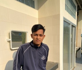Alongkon, 18, Photharam