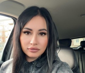 Oksana, 42, Marks