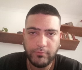 Victor, 28, Madrid