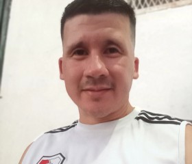 Hernán, 30, Corrientes