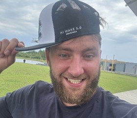 Aleksandr, 45, Narva