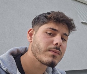 Baran, 19, Strasswalchen