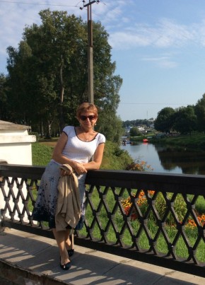 Елена, 65, Россия, Москва