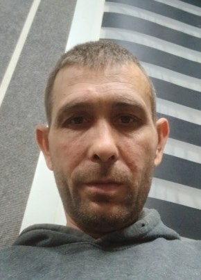Александр из Саратова 42 года