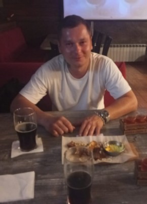 Руслан 31 год