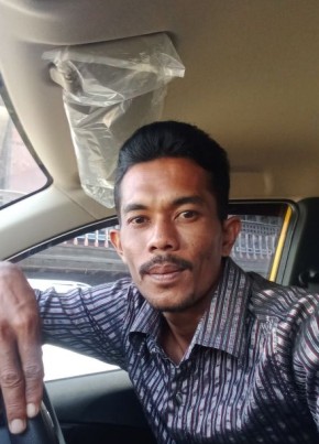 Alex, 37, Indonesia, Parepare