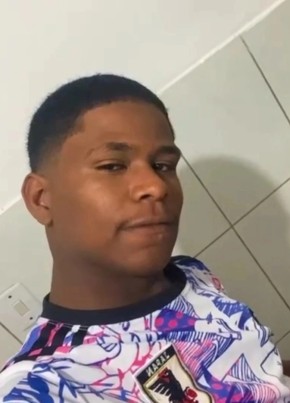 Ricardo из Curitiba 20 лет