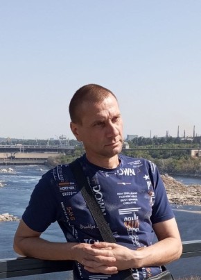 Сергей из Запорожье 44 года