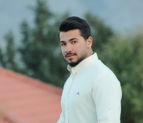 Shakr, 24, Ruwandiz