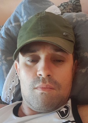 Dene из Simões Filho 36 лет