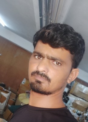 Viju Thakor, 23, India, Ahmedabad