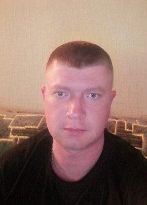 Виктор из Перевальска 32 года
