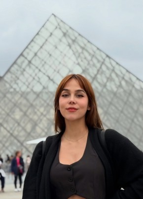 Marie Vitoria, 34, France, Paris
