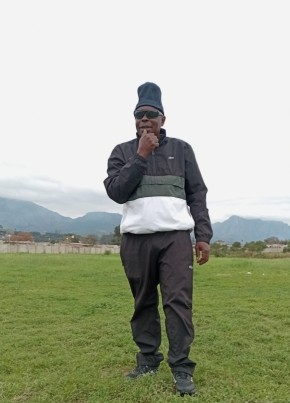 Themba из iKapa 52 года