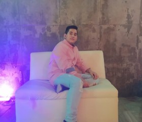 Andrés, 22, Martinez de la Torre
