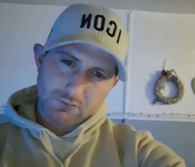 Nick Hicks, 31, Maesteg