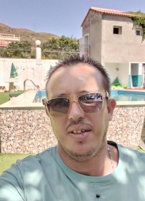 Khaled, 37, People’s Democratic Republic of Algeria, Akbou