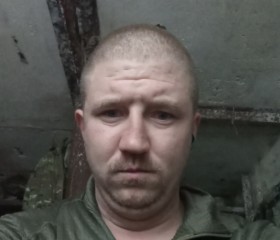 Oleg, 31, Saint Petersburg