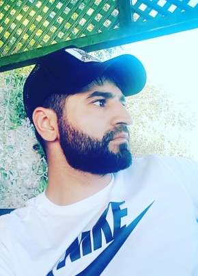 Amid, 32, Türkiye Cumhuriyeti, Başakşehir