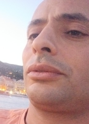 Mohamed из Milano 18 лет