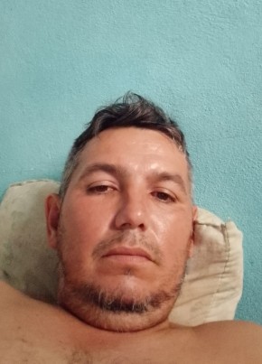 Wilson, 41, Costa Rica, Limon