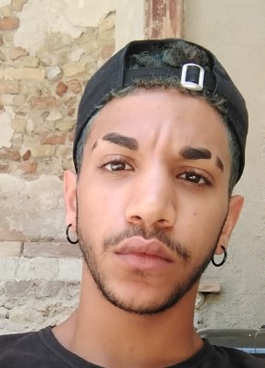 Amin, 21, Repubblica Italiana, Fermo
