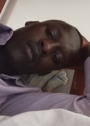 Enock из Nairobi 23 года