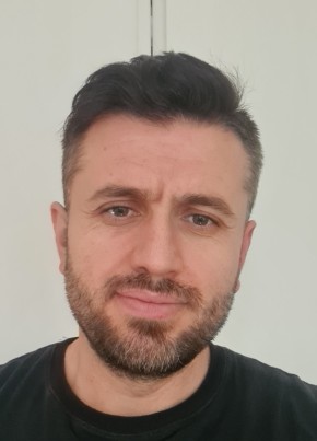 Arben, 37, Albania, Tirana