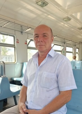 Михаил из Санкт-Петербурга 56 лет