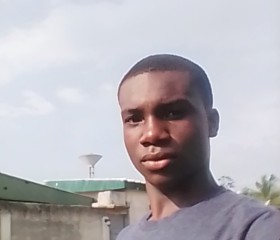 James, 22, Agboville