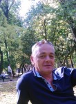 Анатолий, 66 лет, Дніпро