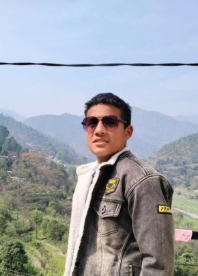 Piyush gusain, 24, India, Srīnagar (Uttarakhand)
