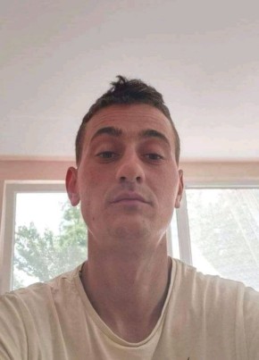 Ionuț, 29, Romania, Slatina (Județul Olt)