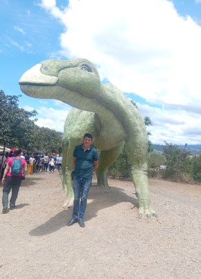 Víctor Manuel Ba из Tunja 49 лет
