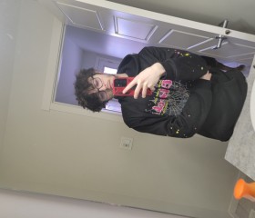 Aiden, 19, Edmonton