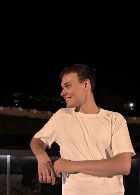 Михаил из Арзамаса 19 лет