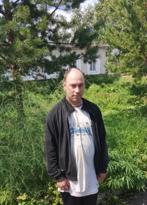 Андрей Пинаев из Александровска 34 года