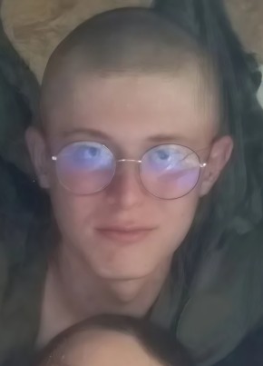 Николай из Миасса 19 лет
