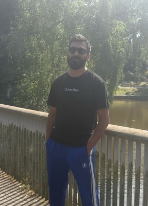 Sanan из Stoke-on-Trent 34 года