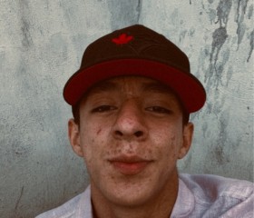 rodrigo, 18, Parras de la Fuente