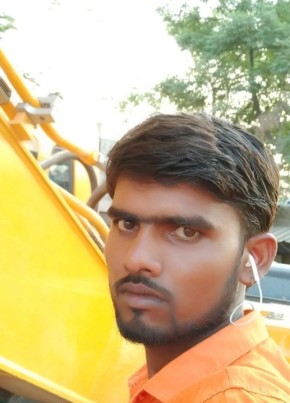Manoj Singh, 22, India, Surat
